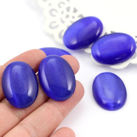Kaboszon kocie oko owal kobaltowy 30x22mm