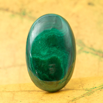 Kaboszon malachit owal 44x28mm