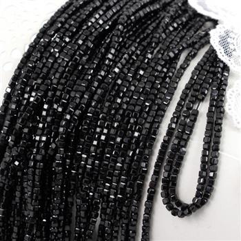 Turmalin czarny kostka fasetowana 2,5mm [sznur 39cm]
