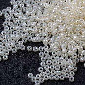 Toho Round 11/0 Ceylon Light Ivory [10g]