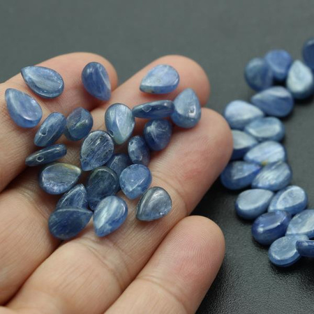 Kyanit łezka 10x7mm