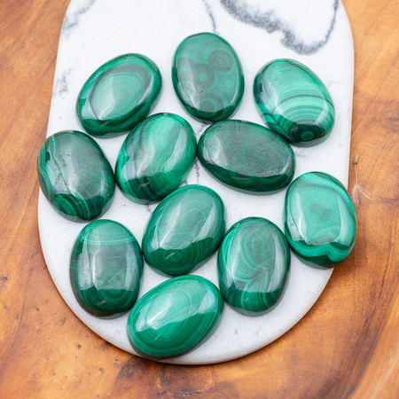 Kaboszon malachit naturalny owal 25x18mm