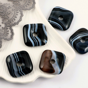 Zawieszka sardonyks kwadrat donut 30mm