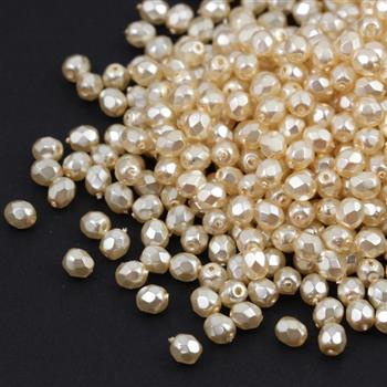 Fire Polish 4mm Pearl Cream [40szt]