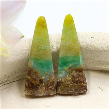 Kaboszony opal blue 31x12x4mm [para]