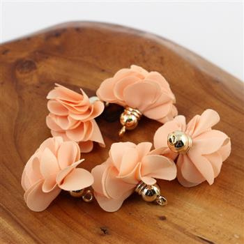 Ozdobny kwiatek w tulejce morelowy 28mm