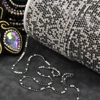 Taśma ozdobna cyrkoniowa silver/jet/crystal 1,5mm [50cm]