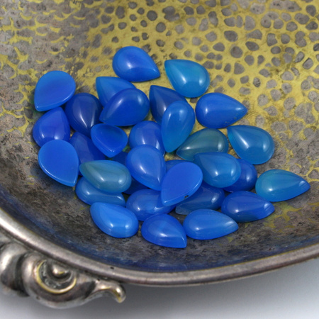 Kaboszon agat łezka niebieska 18x13mm