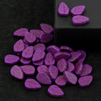 Howlit fioletowy liść 13x9mm