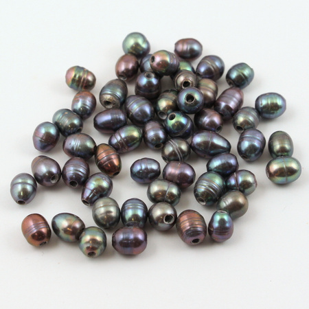 Perła słodkowodna granatowa z dużym otworem 7-9mm