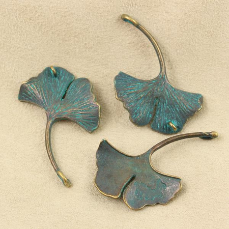 Zawieszka liść miłorząb / ginko mosiądz patynowany 40x31mm