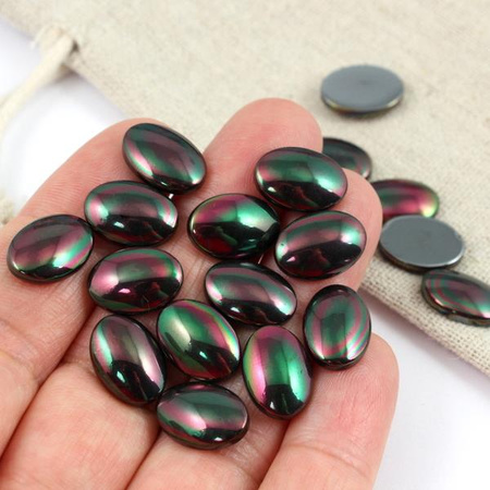Kaboszon hematyt owal zielony tęczowy 14x10mm