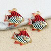 Zawieszka złota emaliowana kolorowa ryba 16x16mm