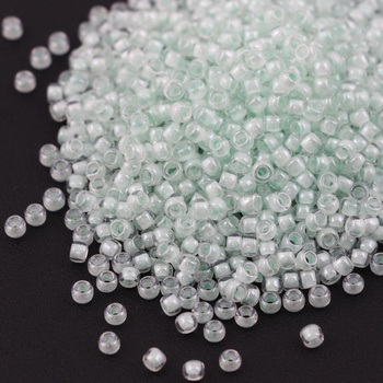 Toho Round 8/0 Inside-Color Crystal/Mint-Lined [10g]