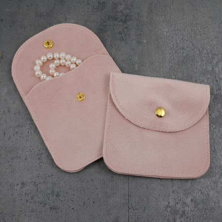 Welurowa torebka kieszonka z zatrzaskiem jasnoróżowa 10x10cm