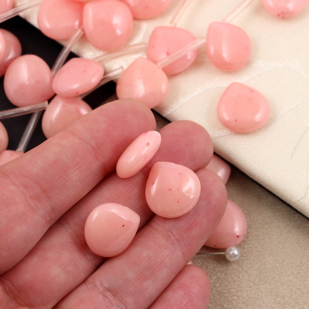 Jadeit łezka różowa 15mm