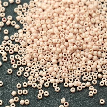 Toho Round 15/0 Opaque Pastel-Frosted Shrimp [5g]