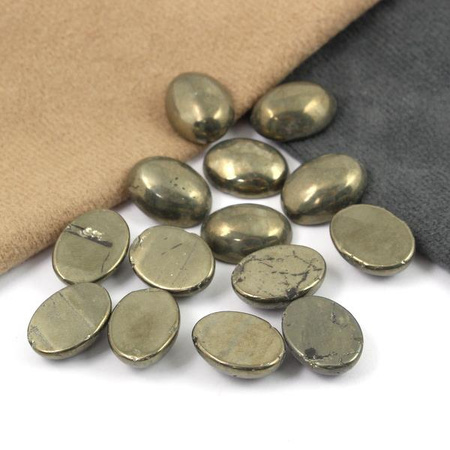 Kaboszon piryt owal 16x12mm