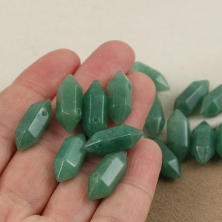 Awenturyn zielony zawieszka grot 20x9mm