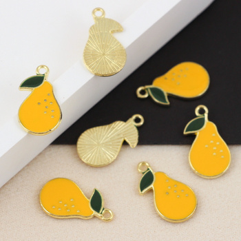 Zawieszka złota emaliowana gruszka 21x12mm