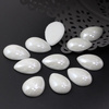 Kaboszon ceramiczny luster biały łezka 18x13mm