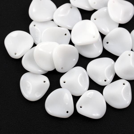 Rose Petals 14x13mm Alabaster