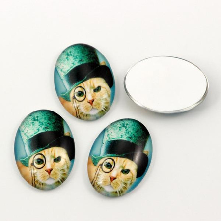 Kaboszon szklany z grafiką owal z motywem kota 25x18mm