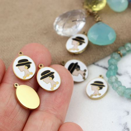 Zawieszka profil kobiety stal szlachetna pozłacana PVD emaliowana 12x6mm