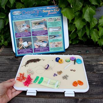 Zamykana kasetka do pracy z koralikami Save'n Go Junior [mała]