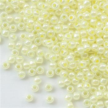 Toho Round 11/0 Ceylon Banana Cream [10g]