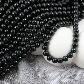 Spinel czarny kula gładka 4mm