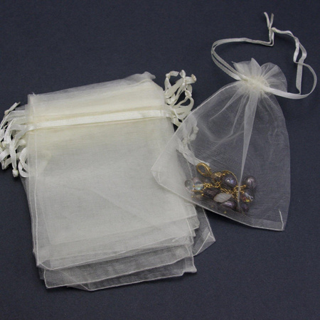 Woreczek z organzy kremowy 12x10cm