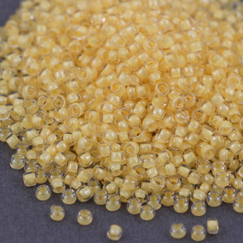 Toho Round 8/0 Inside-Color Crystal/Butter-Lined [10g]