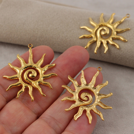 Zawieszka słońce stal szlachetna pozłacana 40x33mm