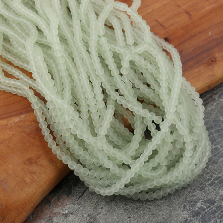 Szkło matowe kula miętowa 4mm [sznur 80cm]