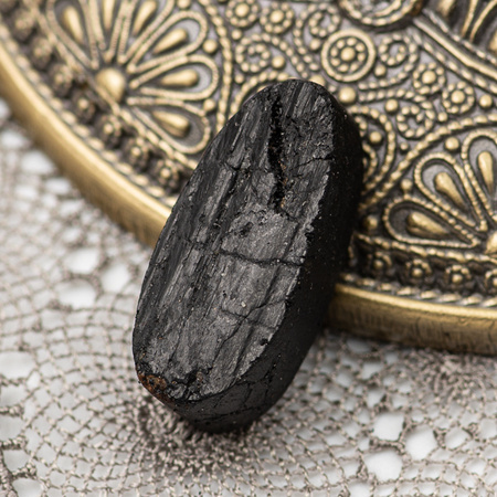 Kaboszon turmalin druza 25x12x9mm