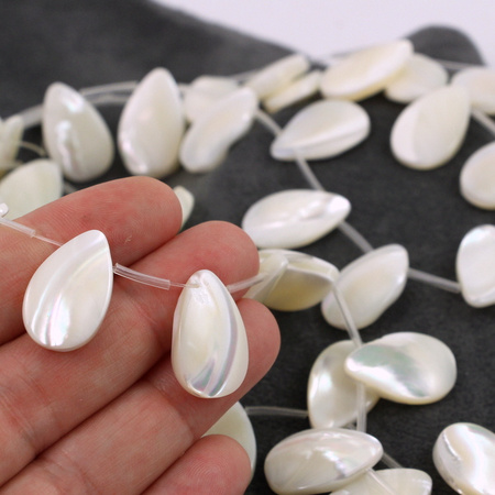 Masa perłowa kremowa łezka 22x14mm