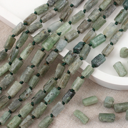 Kyanit zielony wałek mat 12x7mm