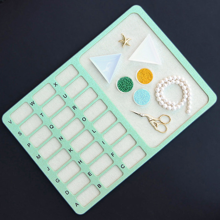 Taca / tablica do projektowania biżuterii z przegródkami miętowa 40x28cm