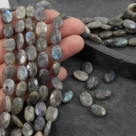 Labradoryt owal fasetowany 12x8mm