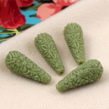 Rzeźbiona kropla oliwkowa 28x11mm