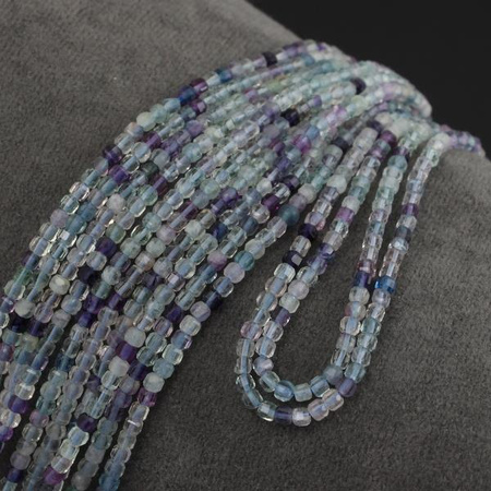 Fluoryt tęczowy kostka fasetowana 3mm [sznur 39cm]