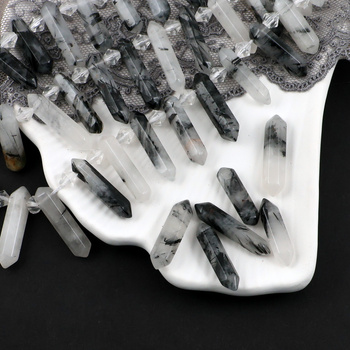 Kwarc turmalinowy zawieszka grot 20-30mm