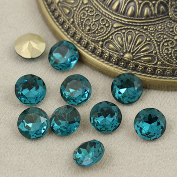 Kaboszon szklany moneta stożkowa fasetowana chaton Inicolite 10mm