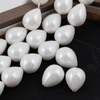 Perła seashell kropla biała 18x14mm