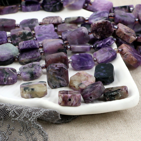 Czaroit prostokąt nieregularny 14x10mm