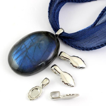 Krawatka do naklejania srebrna 18x7mm