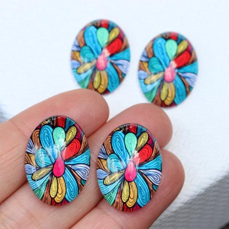 Kaboszon szklany z grafiką owal 25x18mm