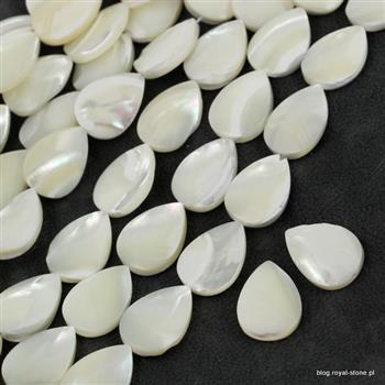 Masa perłowa łezka kremowa 18x13mm