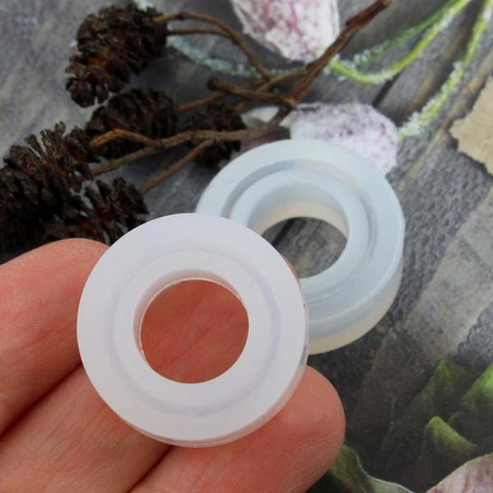 Forma silikonowa do odlewów z żywicy fasetowana obrączka 17mm